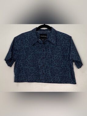 Wildfang Blue Paisley Button-Front Cropped Shirt